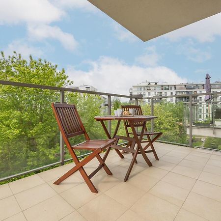 City Apartment With Parking Near Metro Mlociny By Noclegi Renters Varsovie Extérieur photo