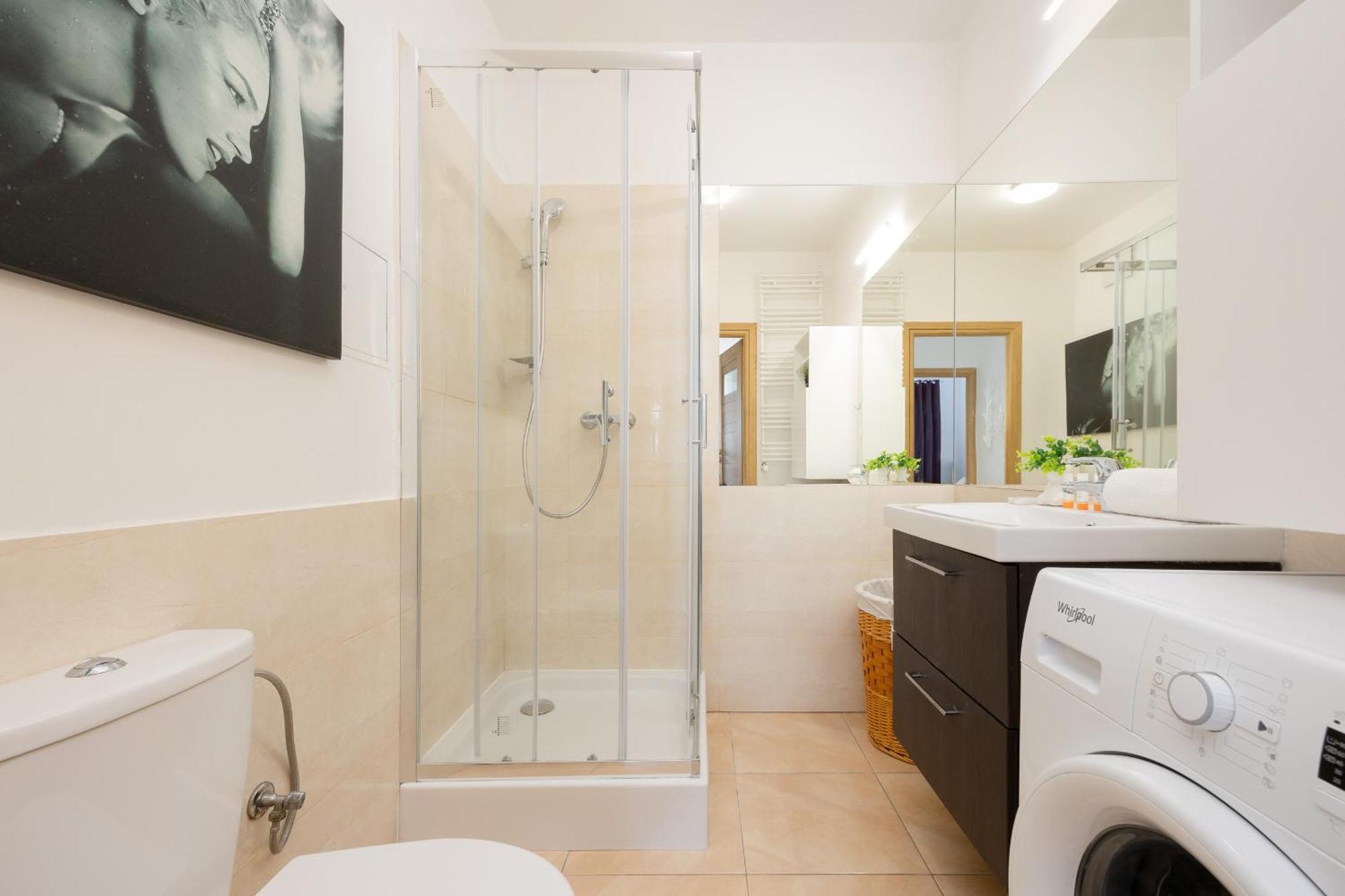 City Apartment With Parking Near Metro Mlociny By Noclegi Renters Varsovie Extérieur photo