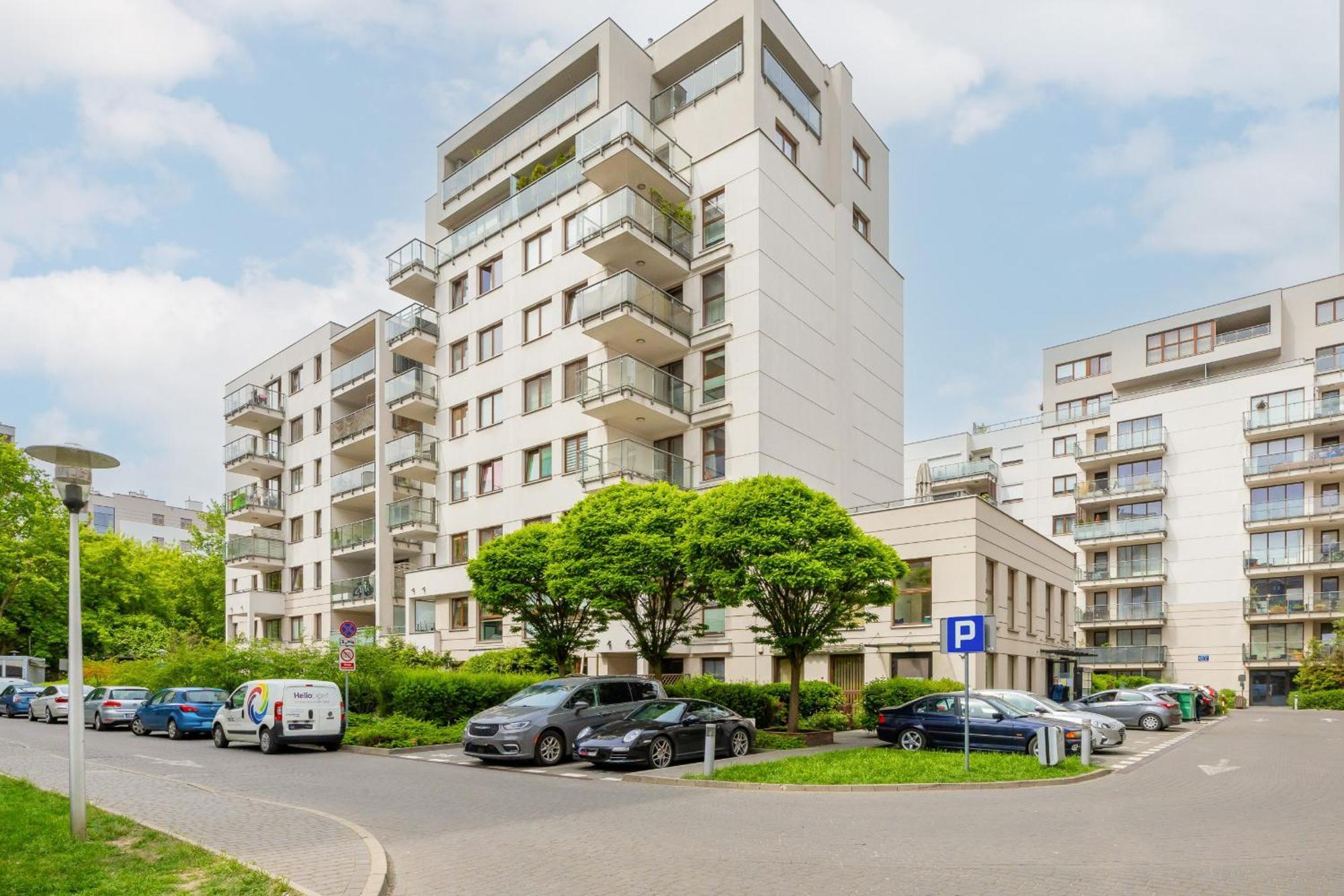 City Apartment With Parking Near Metro Mlociny By Noclegi Renters Varsovie Extérieur photo