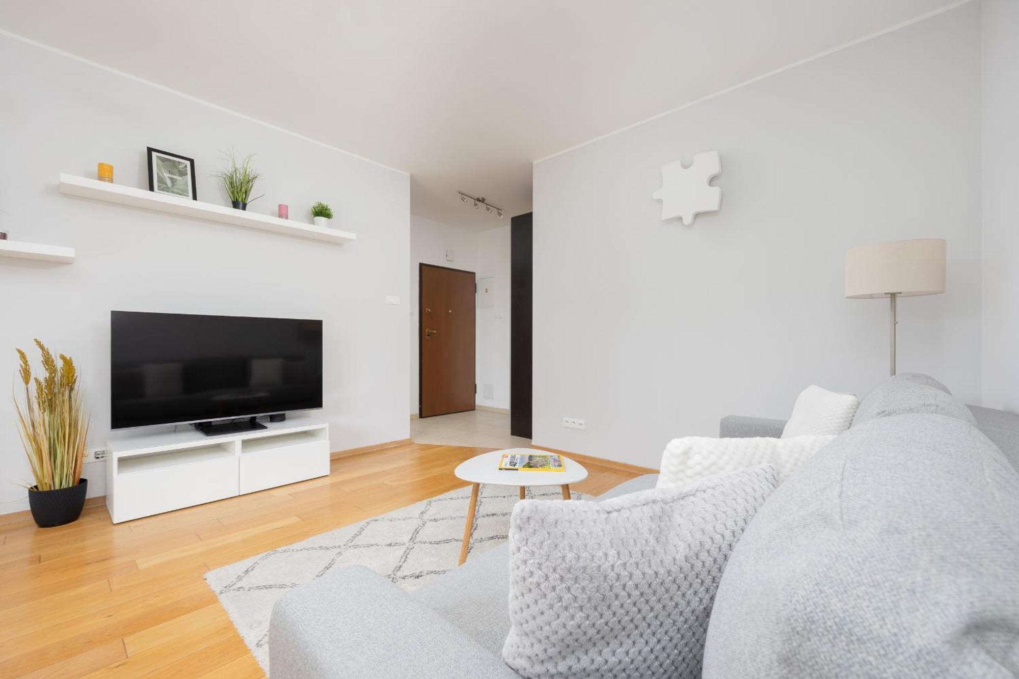 City Apartment With Parking Near Metro Mlociny By Noclegi Renters Varsovie Extérieur photo